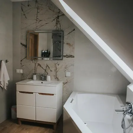 Villa Pod Olbrzymami *